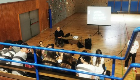 Vozim, vendar ne hodim (6)